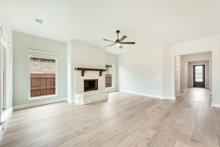 New construction Single-Family house 217 Resting Place Road, Waxahachie, TX 75165 Caraway- photo 15 15