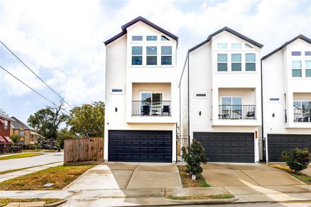 New construction Single-Family house 4022 Mckinney Street, Houston, TX 77023 - photo 0