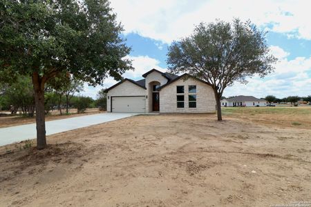 New construction Single-Family house 779 Fm 3175, Lytle, TX 78052 - photo 2 2