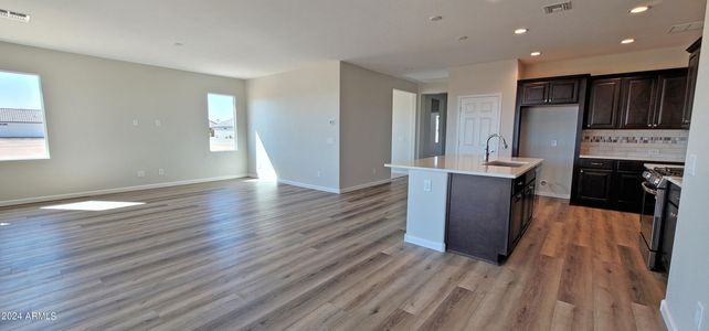 New construction Single-Family house 5709 N Coyote Hill Road, Eloy, AZ 85131 - photo 8 8