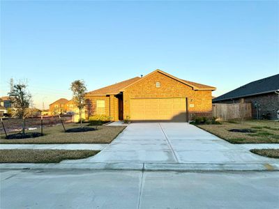 New construction Single-Family house 4807 Bluestem Drive, Pearland, TX 77584 - photo 3 3