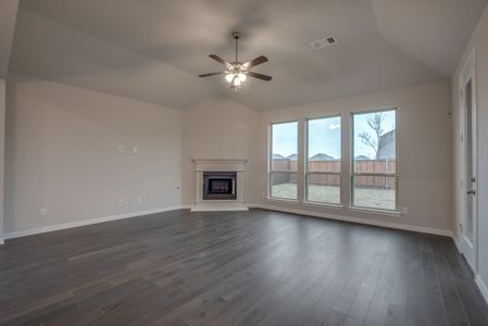 New construction Single-Family house 121 Shoreview Drive, Rhome, TX 76078 - photo 18 18
