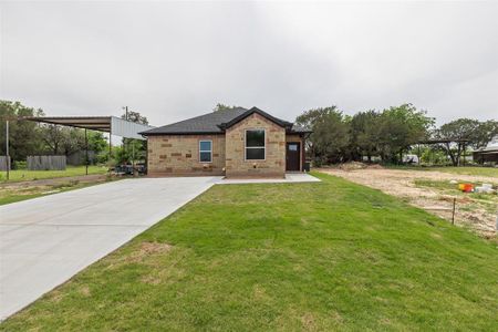 New construction Single-Family house 709 Indian Drive, Granbury, TX 76048 - photo 1 1