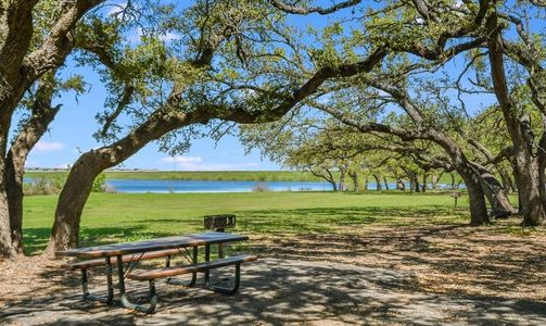 Nearby Devine Lake Park