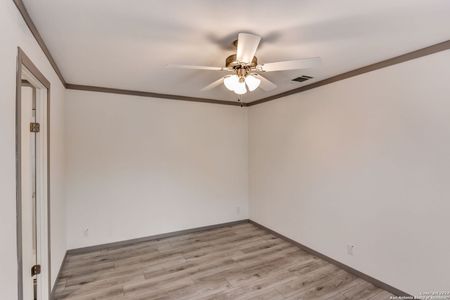 New construction Manufactured Home house 4719 Waterwood Pass Dr, Elmendorf, TX 78112 - photo 13 13