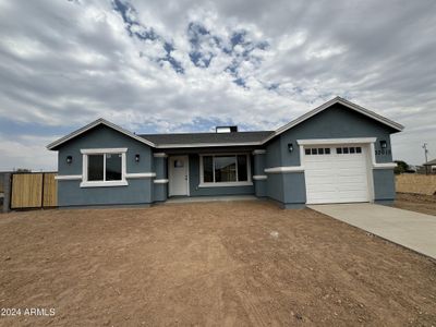 New construction Single-Family house 32013 N Redding Street, Wittmann, AZ 85361 - photo 0