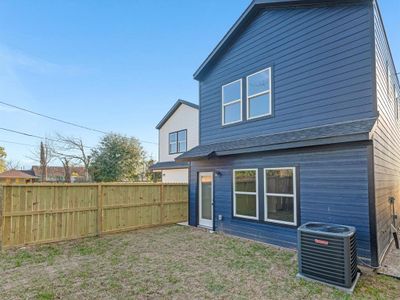 New construction Single-Family house 5702 Elysian Street, Houston, TX 77009 - photo 21 21