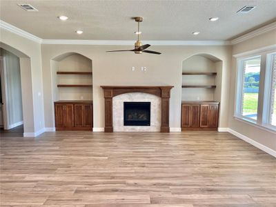New construction Single-Family house 835 Oak Ridge Drive, Angleton, TX 77515 - photo 11 11