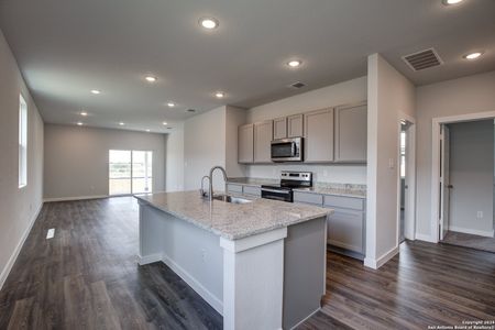 New construction Single-Family house 4242 Danforth Street, New Braunfels, TX 78130 Easton - 1388- photo 3 3