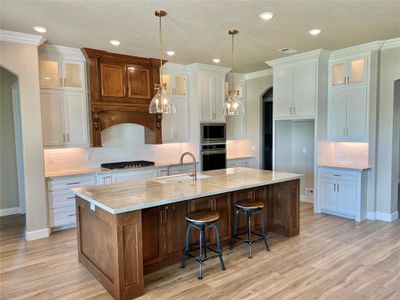 New construction Single-Family house 835 Oak Ridge Drive, Angleton, TX 77515 - photo 5 5