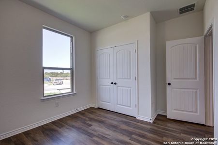 New construction Single-Family house 402 Saddle Haven, Cibolo, TX 78108 - photo 28 28