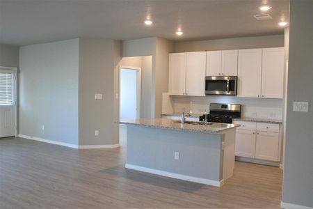 New construction Single-Family house 9063 Rancher Trl, Unit 781553, Seguin, TX 78155 - photo 7 7