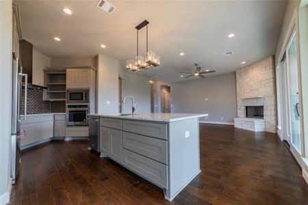 New construction Single-Family house 23601 Old Ferry Road, Unit 22, Spicewood, TX 78669 - photo 7 7