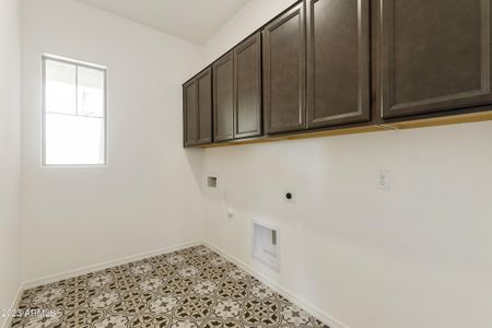 New construction Single-Family house 5509 N 193Rd Avenue, Litchfield Park, AZ 85340 Plan 2492- photo 18 18