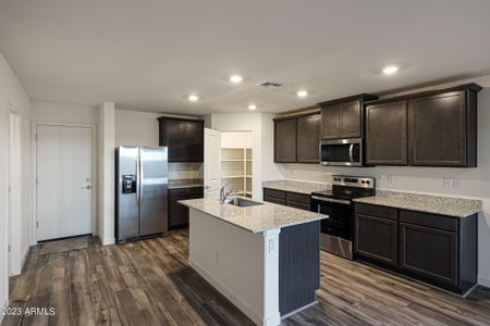 New construction Single-Family house 554 W Crowned Dove Trail, Casa Grande, AZ 85122 - photo 1 1