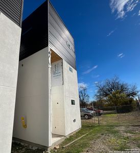 New construction Townhouse house 142 E La Chapelle, San Antonio, TX 78204 - photo 6 6