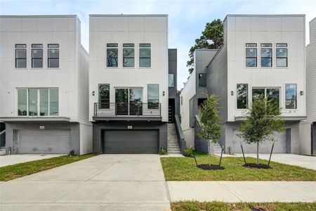 New construction Single-Family house 4553 Creekmont Drive, Houston, TX 77091 - photo 0