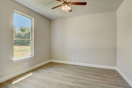 New construction Single-Family house 437 Smith Road, Springtown, TX 76082 Llano - photo 4 4