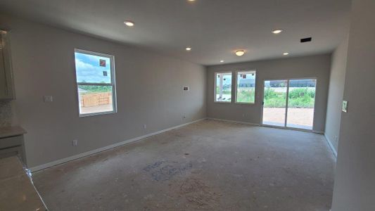 New construction Single-Family house 919 Palo Brea Loop, Hutto, TX 78634 Livingston Homeplan- photo 84 84