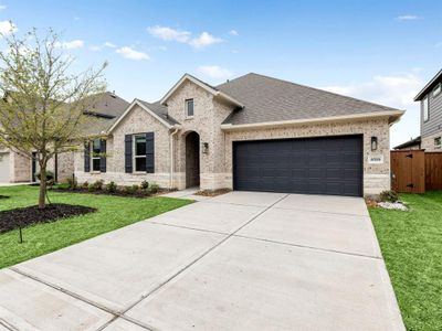 New construction Single-Family house 8519 Alvararo Bay Drive, Cypress, TX 77433 - photo 0 0