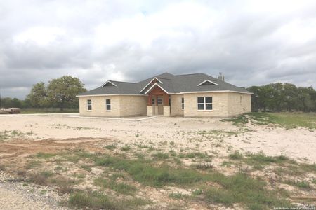 New construction Single-Family house 105 Hondo Drive, La Vernia, TX 78121 - photo 31 31