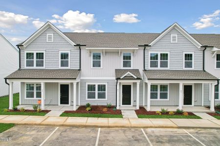 New construction Townhouse house 81 Camel Crazies Place, Unit 67, Lillington, NC 27546 - photo 0 0