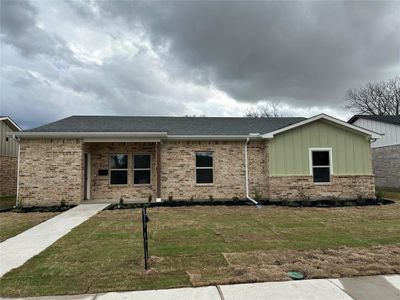 New construction Single-Family house 806 Alamo Lane, Garland, TX 75040 - photo 0 0