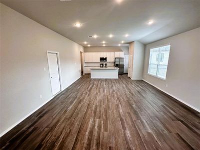 New construction Single-Family house 2128 Cedar Bend Drive, Conroe, TX 77306 - photo 4 4
