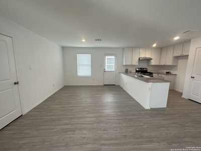 New construction Single-Family house 13835 Ostrich Run, San Antonio, TX 78252 Trenton- photo 9 9