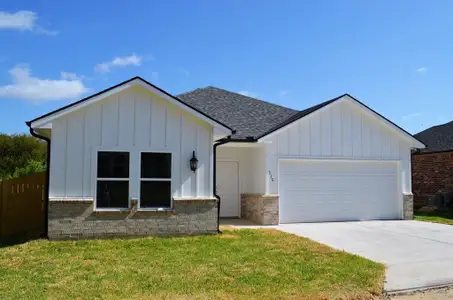 New construction Single-Family house 307 Rike Road, Mabank, TX 75147 - photo 1 1