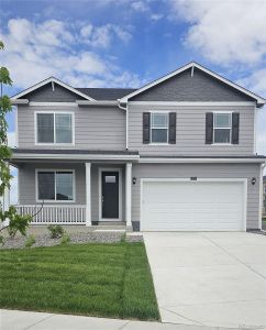 New construction Single-Family house 1975 Pinnacle Avenue, Lochbuie, CO 80603 Henley - photo 0