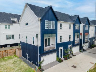 New construction Townhouse house 735 Bringhurst Street, Houston, TX 77020 - photo 0