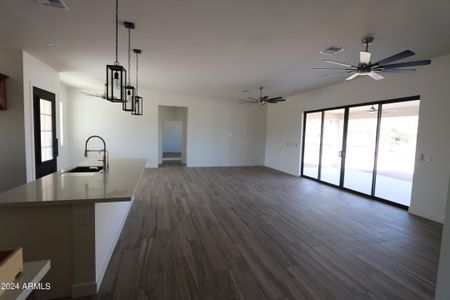 New construction Single-Family house 47616 N 23Rd Drive, New River, AZ 85087 - photo 3 3