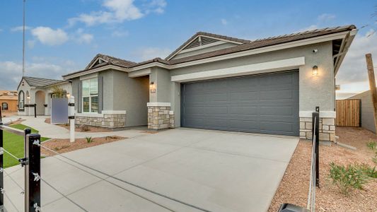 New construction Single-Family house 5942 East Cat Balue Drive, Phoenix, AZ 85054 - photo 3 3