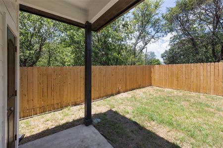 New construction Single-Family house 5511 Black Pine Circle, Granbury, TX 76048 - photo 20 20