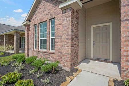 New construction Single-Family house 346 Shoreview Drive, Conroe, TX 77303 The Epsom- photo 2 2