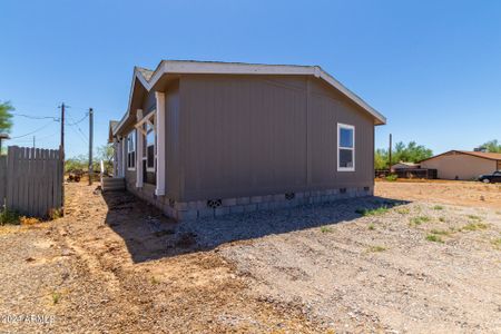 New construction Mobile Home house 368 Peretz Circle, Morristown, AZ 85342 - photo 32 32