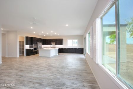 New construction Single-Family house 8105 N 171St Lane, Waddell, AZ 85355 - photo 13 13