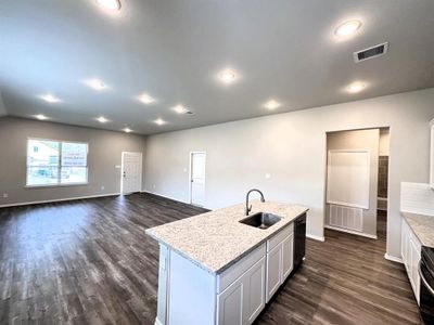 New construction Single-Family house 2335 Cedar Place Drive, Conroe, TX 77306 - photo 5 5