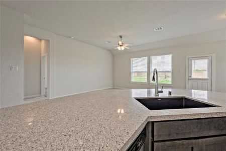 New construction Single-Family house 11210 Youngquist Drive, Mont Belvieu, TX 77535 The Wetherby- photo 6 6