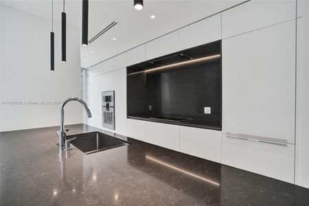 New construction Condo/Apt house 300 Biscayne Blvd Way, Unit 1807, Miami, FL 33131 - photo 10 10