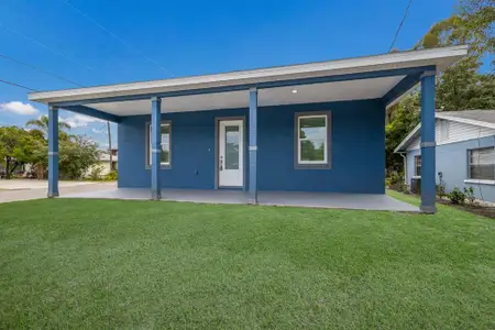 New construction Single-Family house 1001 2Nd Street W, Bradenton, FL 34205 - photo 0