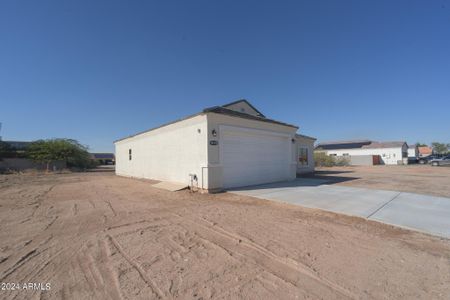 New construction Single-Family house 14594 S Padres Road, Arizona City, AZ 85123 - photo 19 19