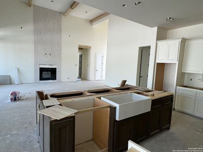 New construction Single-Family house 7014 Bluff Run, San Antonio, TX 78257 - photo 7 7