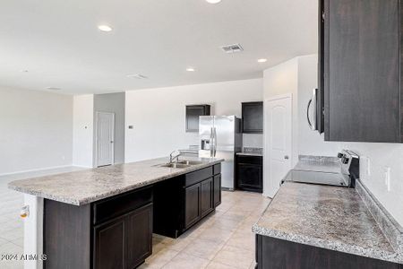 New construction Single-Family house 5316 E Umber Road, San Tan Valley, AZ 85143 - photo 5 5