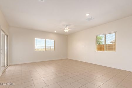 New construction Single-Family house 744 E Diamond Drive, Casa Grande, AZ 85122 - photo 6 6
