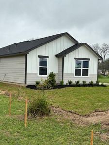 New construction Single-Family house 335 4Th Street, Hempstead, TX 77445 - photo 0 0