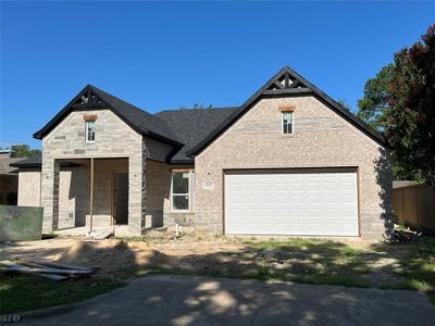New construction Single-Family house 810 Cherry Laurel Lane, Arlington, TX 76012 - photo 13 13