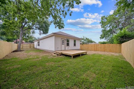 New construction Single-Family house 530 W Byrd Blvd, Universal City, TX 78148 - photo 15 15