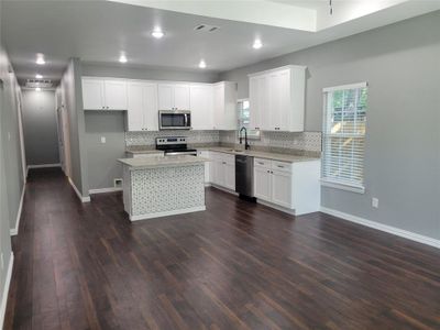 New construction Single-Family house 3930 Roberts Avenue, Dallas, TX 75215 - photo 7 7